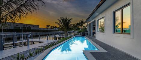 Piscina externa, piscina aquecida