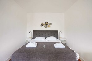 1 bedroom, desk, iron/ironing board, free WiFi
