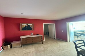 Interior - Flat -2BDR/4P - SEA VIEW (Cannes)