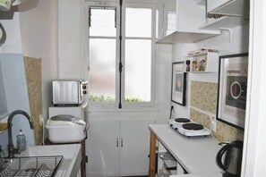 Four, plaque de cuisson