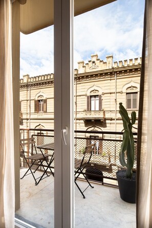 Interior - Cozy accommodation in the center of Palermo within walking distance of Via Libertà. (Palermo)