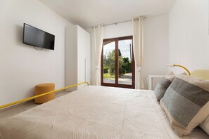 2 chambres, fer et planche à repasser, Wi-Fi gratuit, draps fournis