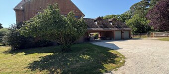 Charming Farm Stay in Dorset. Cozy Self Catering Apartment with scenic views.