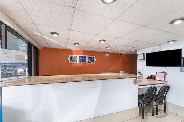 Lobby - Motel6 San Antonio, TX - I-10 West (San Antonio)