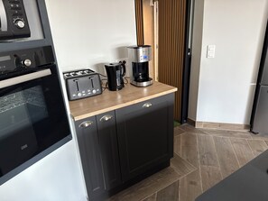 Microwave, oven, stovetop, dishwasher