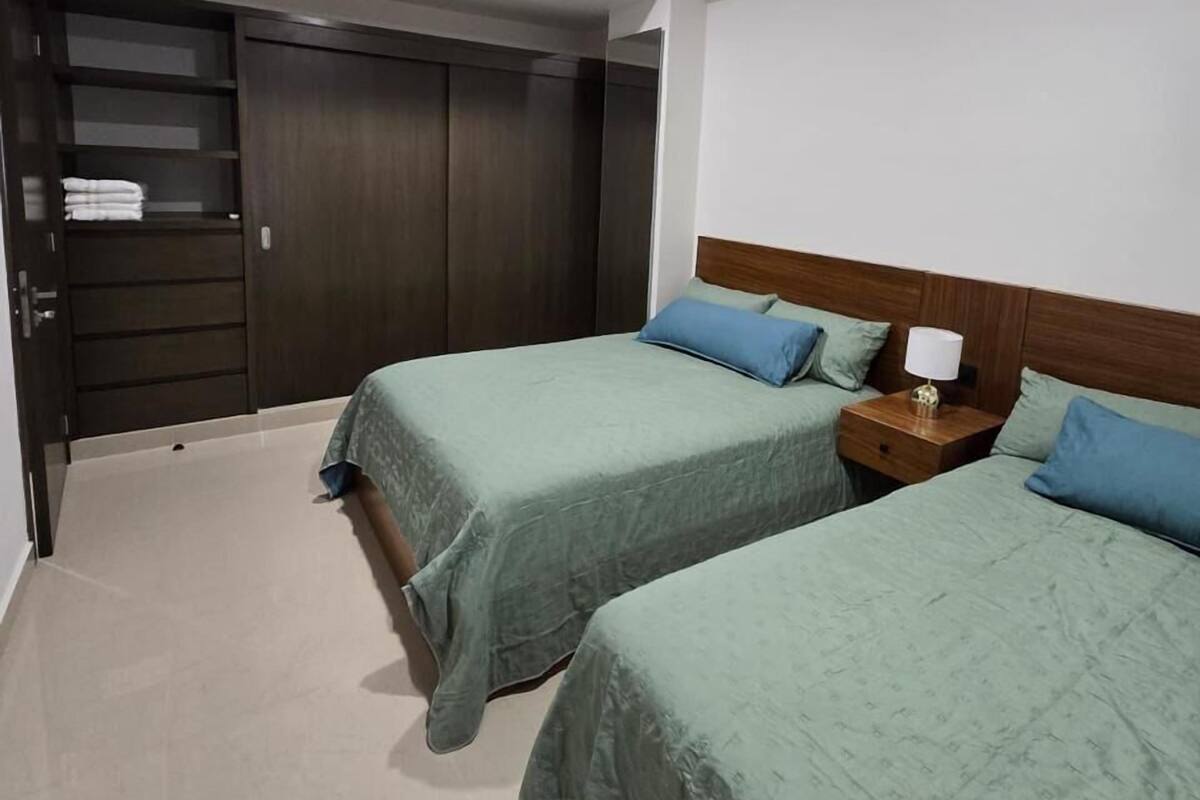 Deluxe Apartment, 2 Bedrooms, Terrace, City View | Blackout drapes, iron/ironing board, WiFi (free)