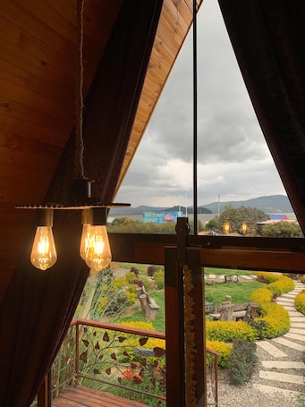 Deluxe Cabin, Balcony, Lagoon View | 2 bedrooms, desk, laptop workspace, free WiFi