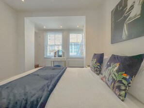 1 chambre, fer et planche à repasser, Wi-Fi gratuit, draps fournis