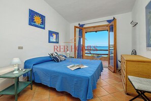 3 bedrooms, iron/ironing board, bed sheets