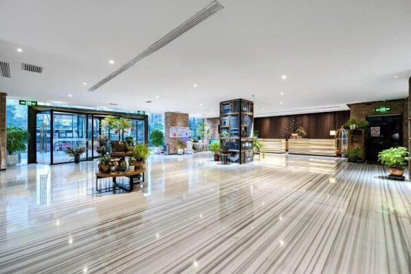 Interior - Ease House (Luoyang Longmen High-speed Railway Station) (Luoyang)