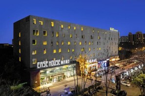 Interior - Ease House (Luoyang Longmen High-speed Railway Station) (Luoyang)