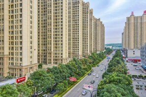 Exterior - Ease House (Luoyang Longmen High-speed Railway Station) (Luoyang)