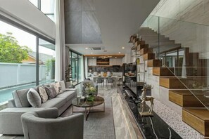 ロビーラウンジ