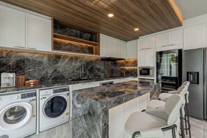 Cribs/infant beds - Mandla Villas Collection-Villa Tanya (Phuket)