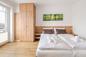 2 makuuhuonetta, silitysrauta/-lauta, Wi-Fi, vuodevaatteet