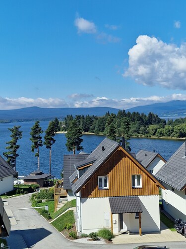 Deluxe apartment directly on Lake Lipno