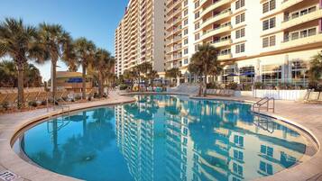 Indoor pool, 3 outdoor pools