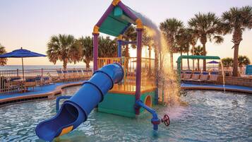 Indoor pool, 3 outdoor pools