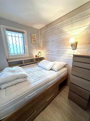 1 chambre, fer et planche à repasser, Wi-Fi