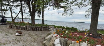 Goffatt Island-your private island 1+1 Bedroom Cabin 201