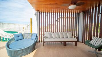 Villa | Terrace/patio