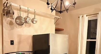 Charming 1-bedroom home in the heart of The Hill!
