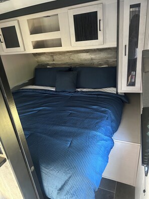 1 quarto, Wi-Fi de cortesia, roupa de cama
