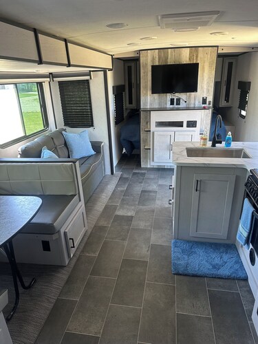 Newer camper/RV with AC in charming Rexburg