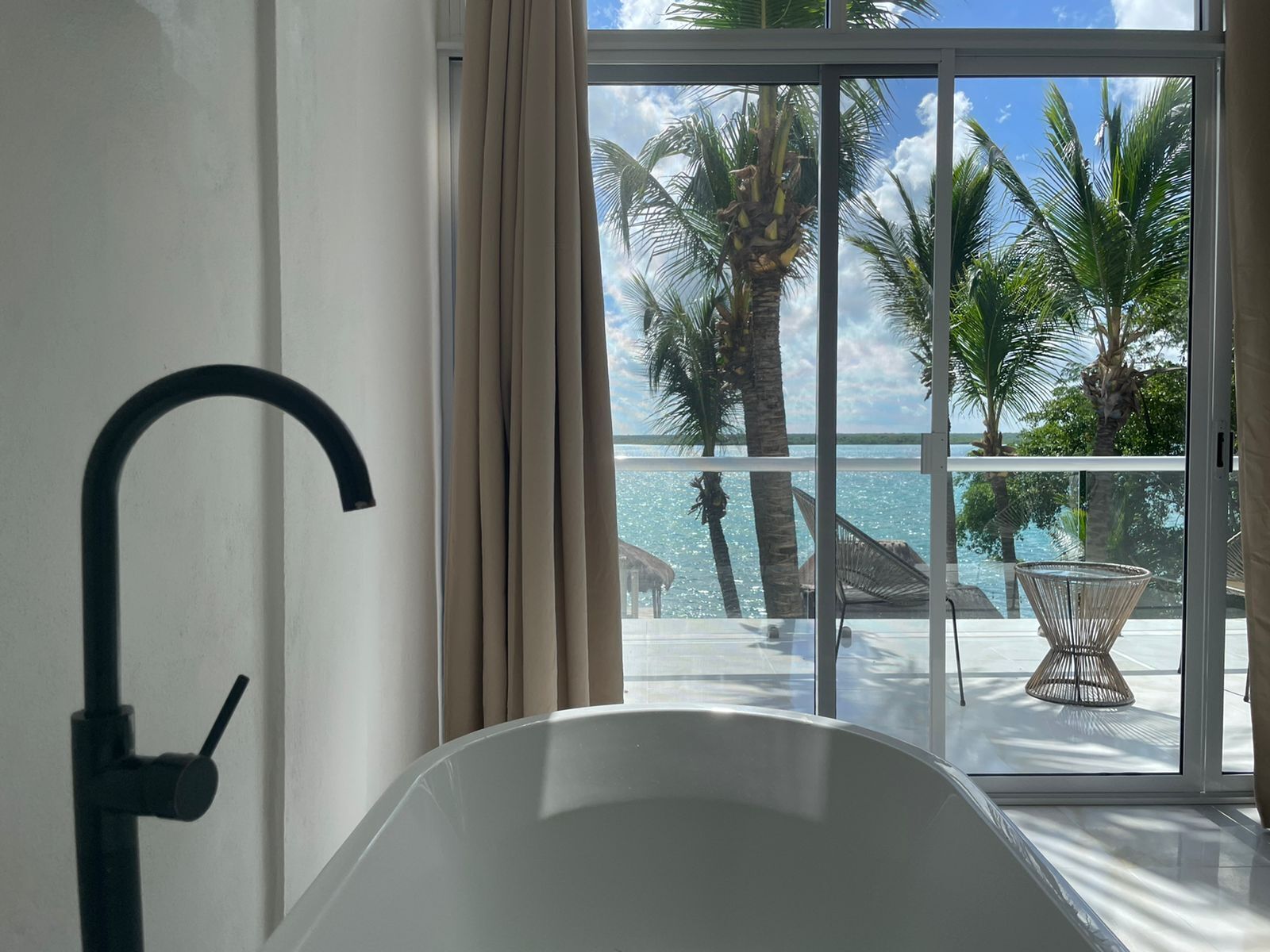 디럭스 더블룸, 석호 전망 | 저자극성 침구, 오리/거위털 이불, 필로우탑 침대, 무료 미니바