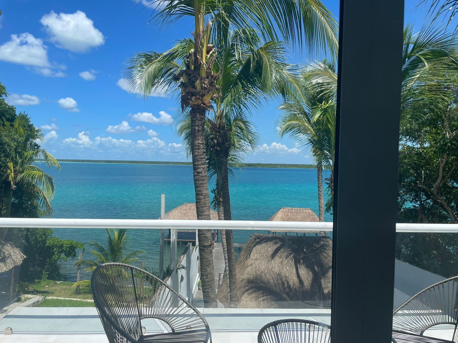 Habitación doble Deluxe, vista a la laguna | Ropa de cama hipoalergénica, edredón y camas con pillow-top 