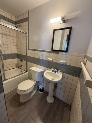 Handtücher, Toilettenpapier