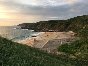 Beach - Casa Monte Pacifico, your haven of serenity between beach and rainforest. (San Agustinillo)