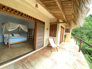 3 bedrooms, free WiFi, bed sheets - Casa Monte Pacifico, your haven of serenity between beach and rainforest. (San Agustinillo)