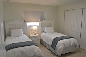 3 chambres, fer et planche à repasser, Wi-Fi gratuit, draps fournis
