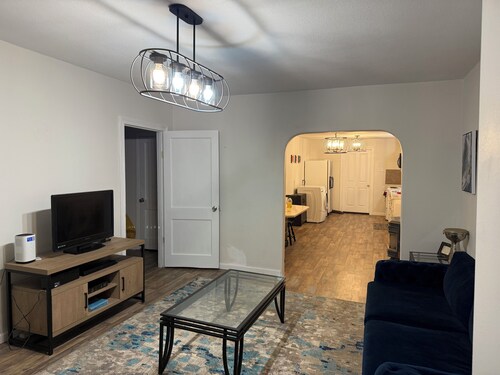 Charming 2-bdrm home in Little Rock with WiFi and AC