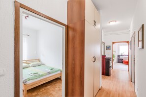 2 chambres, fer et planche à repasser, accès Internet, draps fournis