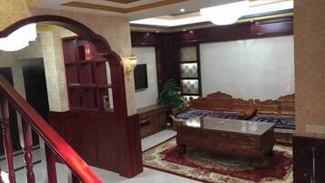 Lobby lounge