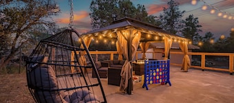 Pine-Lined Acre Retreat | 2 Miles to Whiskey Row | 4 Bed / 3 Bath + Game Room & Fire Pit