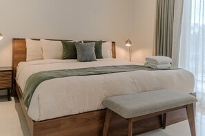 2 bedrooms, desk, iron/ironing board, travel crib