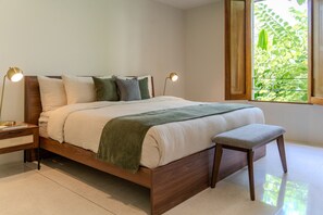 1 Schlafzimmer, Schreibtisch, Bügeleisen/Bügelbrett, Reisekinderbett