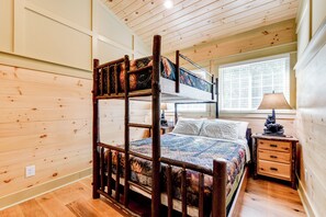 2 Schlafzimmer, Bügeleisen/Bügelbrett, Reisekinderbett, Internetzugang