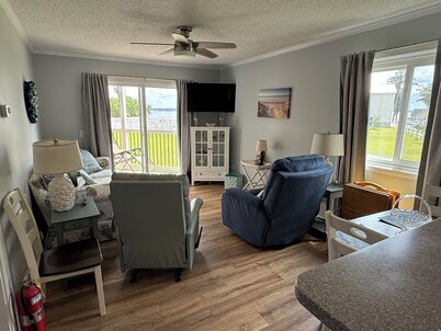First floor 2-bedroom condo in Minnesott Beach, NC. Pool and Neuse River