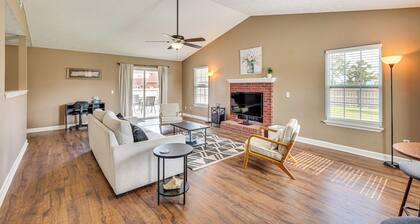 7 Mi to Dtwn Panama City: Family Home w/ Patio