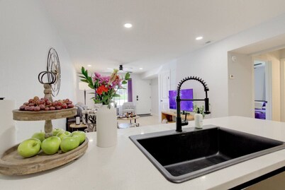 The Aggie Landing at Home Stay MHK