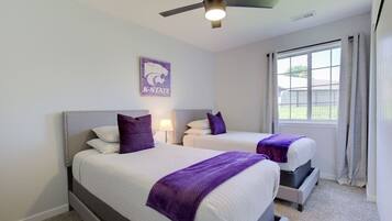4 bedrooms, iron/ironing board, free WiFi, bed sheets