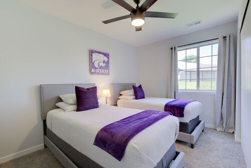 The Aggie Landing at Home Stay MHK