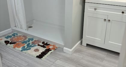 Studio-close to Cleveland clinic With WiFi and AC in Cleveland Heights