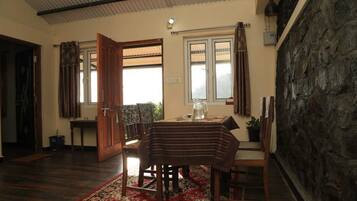 Family Villa, Mountain View | Living area