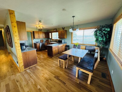 Cozy 3-Bedroom Farmhouse with Wi-Fi and Scenic Views in Norwood, CO