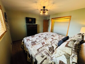 3 bedrooms, WiFi, bed sheets